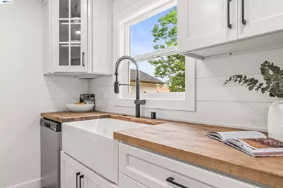 24 Lawrence Ave, Antioch, CA 94509 - Photo 18