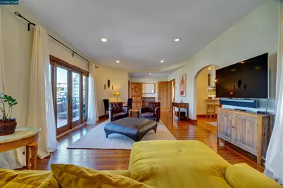 2038 Lakeshore Ave, Oakland, CA 94606 - Photo 4