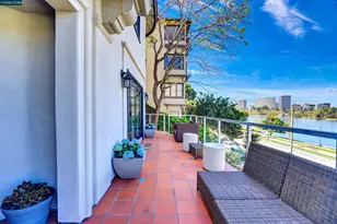 2038 Lakeshore Ave, Oakland, CA 94606 - Photo 44