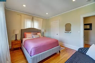 2038 Lakeshore Ave, Oakland, CA 94606 - Photo 16