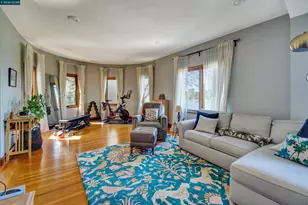 2038 Lakeshore Ave, Oakland, CA 94606 - Photo 24