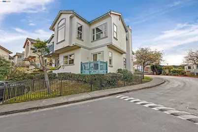 22 Buena Vista Rd, South San Francisco, CA 94080 - Photo 4