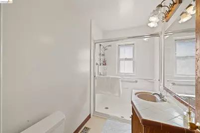 777 Kern St, Richmond, CA 94805 - Photo 6