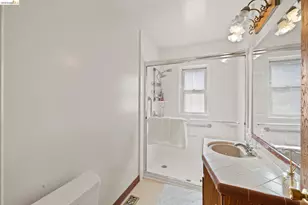 777 Kern St, Richmond, CA 94805 - Photo 6