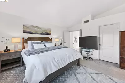 4963 Stoneridge Ct, Oakland, CA 94605 - Photo 26