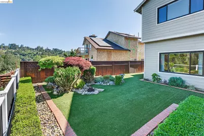 4963 Stoneridge Ct, Oakland, CA 94605 - Photo 42