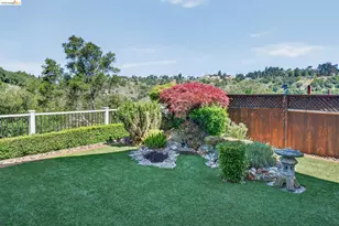 4963 Stoneridge Ct, Oakland, CA 94605 - Photo 40