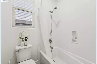 3933 Portola Cmn #1, Livermore, CA 94551 - Photo 20