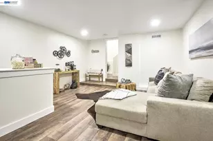 100 Sonia St, Oakland, CA 94618 - Photo 18