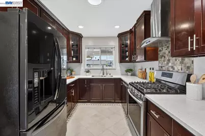 6168 Inglewood Dr, Pleasanton, CA 94588 - Photo 12