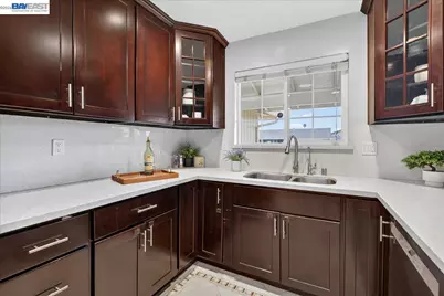 6168 Inglewood Dr, Pleasanton, CA 94588 - Photo 12