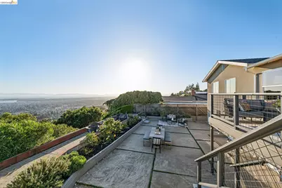 341 Rishell Dr, Oakland, CA 94619 - Photo 32