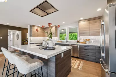 341 Rishell Dr, Oakland, CA 94619 - Photo 12