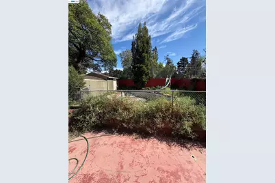 4058 Edwards Ave, Oakland, CA 94605 - Photo 14