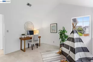 18786 Sydney Cir, Castro Valley, CA 94546 - Photo 16