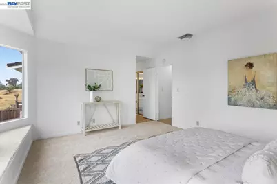 18786 Sydney Cir, Castro Valley, CA 94546 - Photo 22