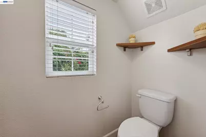 538 Citadelle Ln, San Jose, CA 95116 - Photo 22