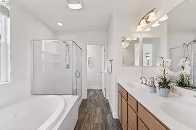 538 Citadelle Ln, San Jose, CA 95116 - Photo 26