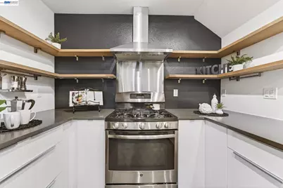 538 Citadelle Ln, San Jose, CA 95116 - Photo 16