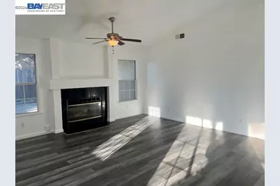 1201 Xandria Drive, Sacramento, CA 95838 - Photo 6