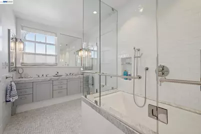 1121 Bay Street, Alameda, CA 94501 - Photo 38