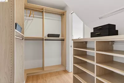 5915 Mazuela Dr, Oakland, CA 94611 - Photo 52