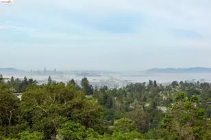 5915 Mazuela Dr, Oakland, CA 94611 - Photo 18