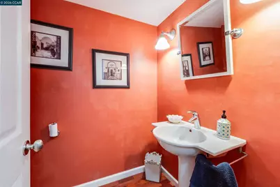 131 Ironwood, Oakland, CA 94605 - Photo 18