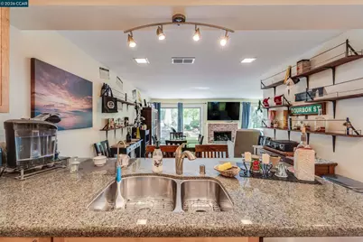 131 Ironwood, Oakland, CA 94605 - Photo 14