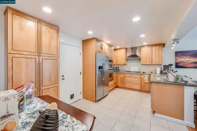 131 Ironwood, Oakland, CA 94605 - Photo 16