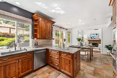 43 Ferdinand Way, Novato, CA 94949 - Photo 16