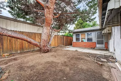3216 Belmont Way, Alameda, CA 94502 - Photo 24