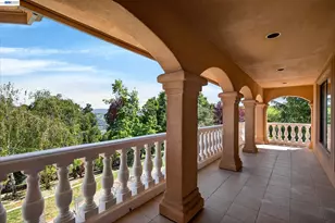 9500 Santos Ranch Rd, Pleasanton, CA 94588 - Photo 38