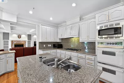 9500 Santos Ranch Rd, Pleasanton, CA 94588 - Photo 24