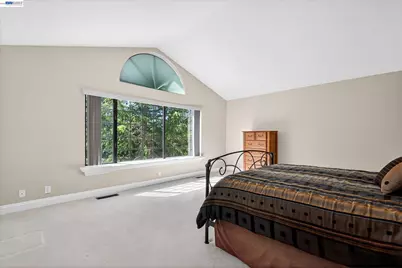 9500 Santos Ranch Rd, Pleasanton, CA 94588 - Photo 46