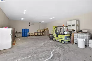 9500 Santos Ranch Rd, Pleasanton, CA 94588 - Photo 52