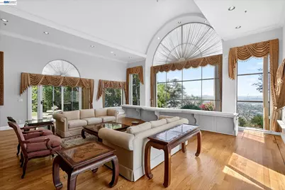 9500 Santos Ranch Rd, Pleasanton, CA 94588 - Photo 20