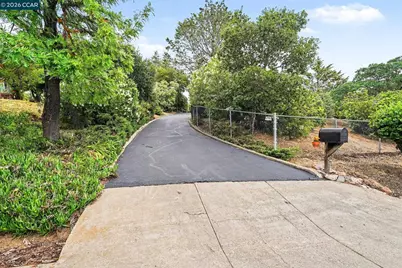 4885 Milden Rd, Martinez, CA 94553 - Photo 2