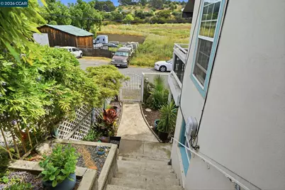 1035 Santa Fe Ave, Martinez, CA 94553 - Photo 6