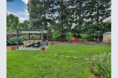 1260 Apple Drive, Concord, CA 94518 - Photo 38