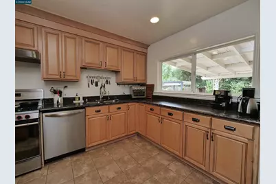 1260 Apple Drive, Concord, CA 94518 - Photo 14