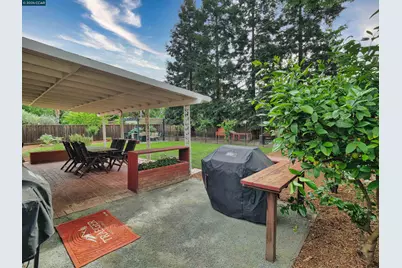 1260 Apple Drive, Concord, CA 94518 - Photo 36