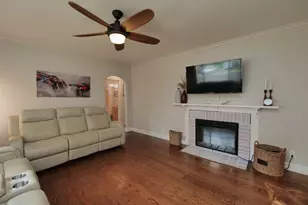 1260 Apple Dr, Concord, CA 94518 - Photo 10