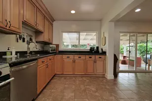 1260 Apple Dr, Concord, CA 94518 - Photo 12