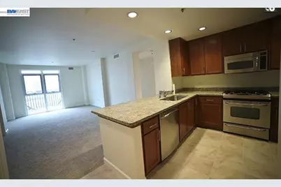 423 7th St #208, Oakland, CA 94607 - Photo 4