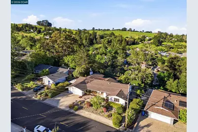 61 Sullivan Dr, Moraga, CA 94556 - Photo 58