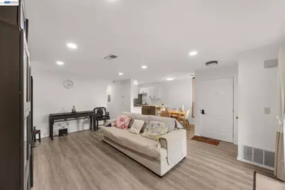 162 Shaniko Cmn #66, Fremont, CA 94539 - Photo 2