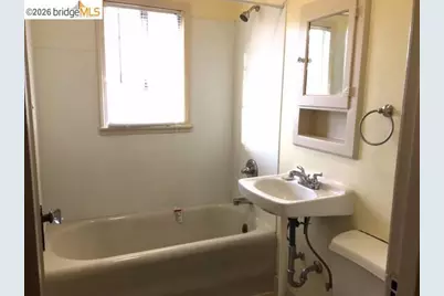 2240 Macarthur Blvd, Oakland, CA 94602 - Photo 4