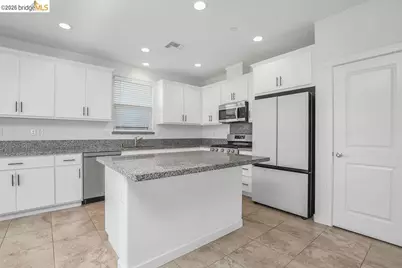 5443 Pinzano Way, Antioch, CA 94531 - Photo 14