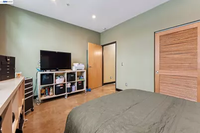 425 11th St #6, Oakland, CA 94606 - Photo 24